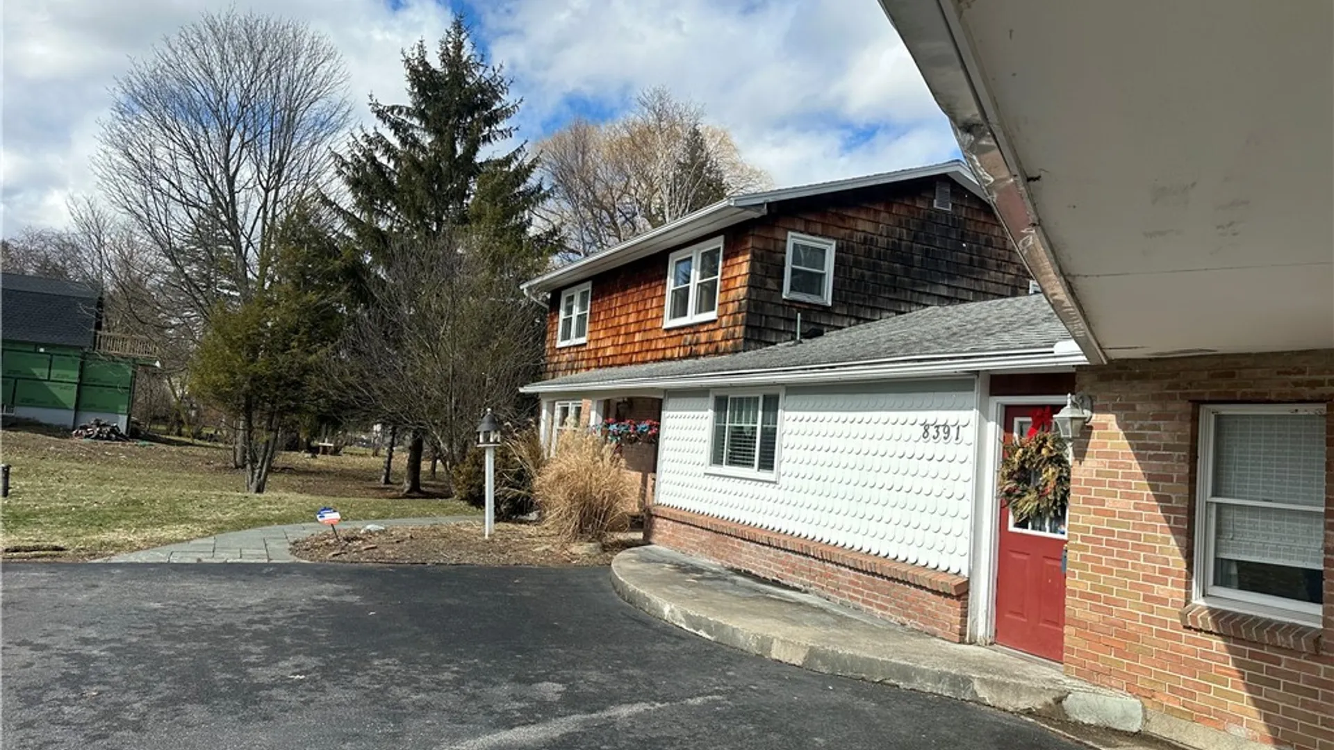 Property at 8391 Cazenovia Road, Pompey, NY 13104 3