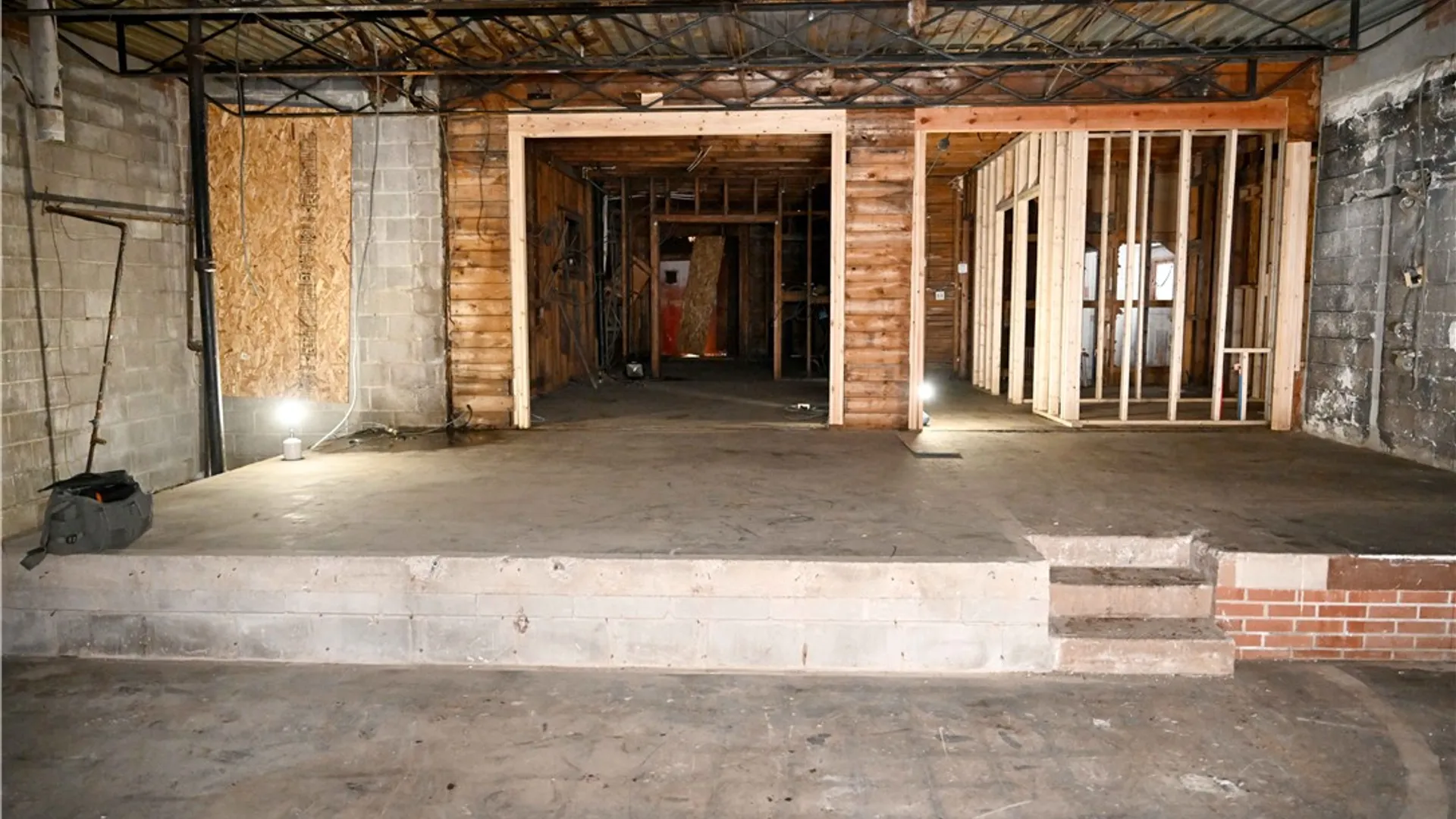 Property at 606 Monroe Avenue, Rochester, NY 14607 5