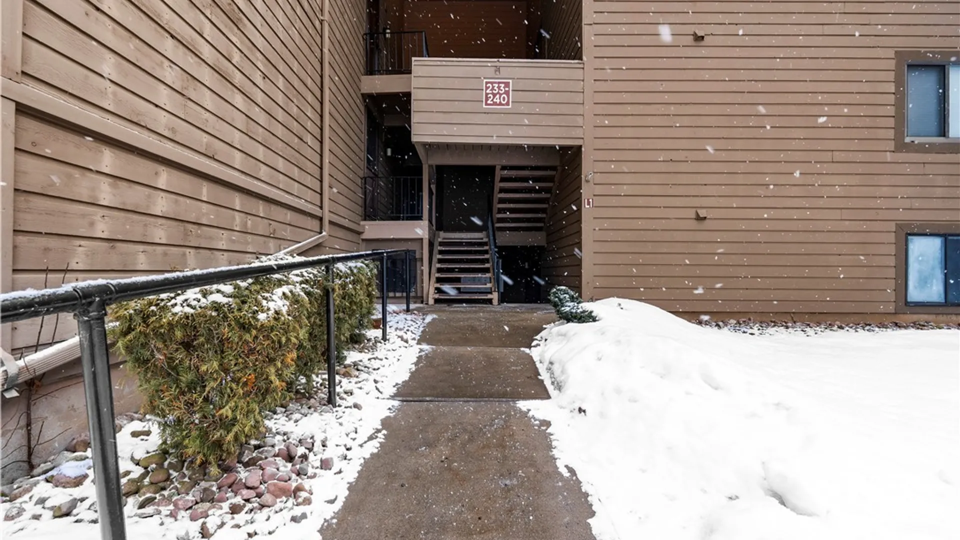 Property at 240 Watertree Drive, DeWitt, NY 13057 5