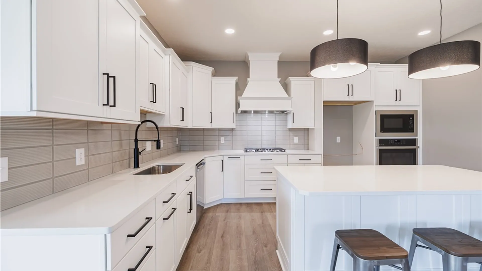 Property at 4 Eagle Hollow, Perinton, NY 14526 12