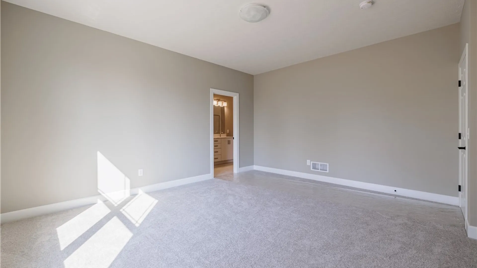 Property at 6 Eagle Hollow, Perinton, NY 14526 23