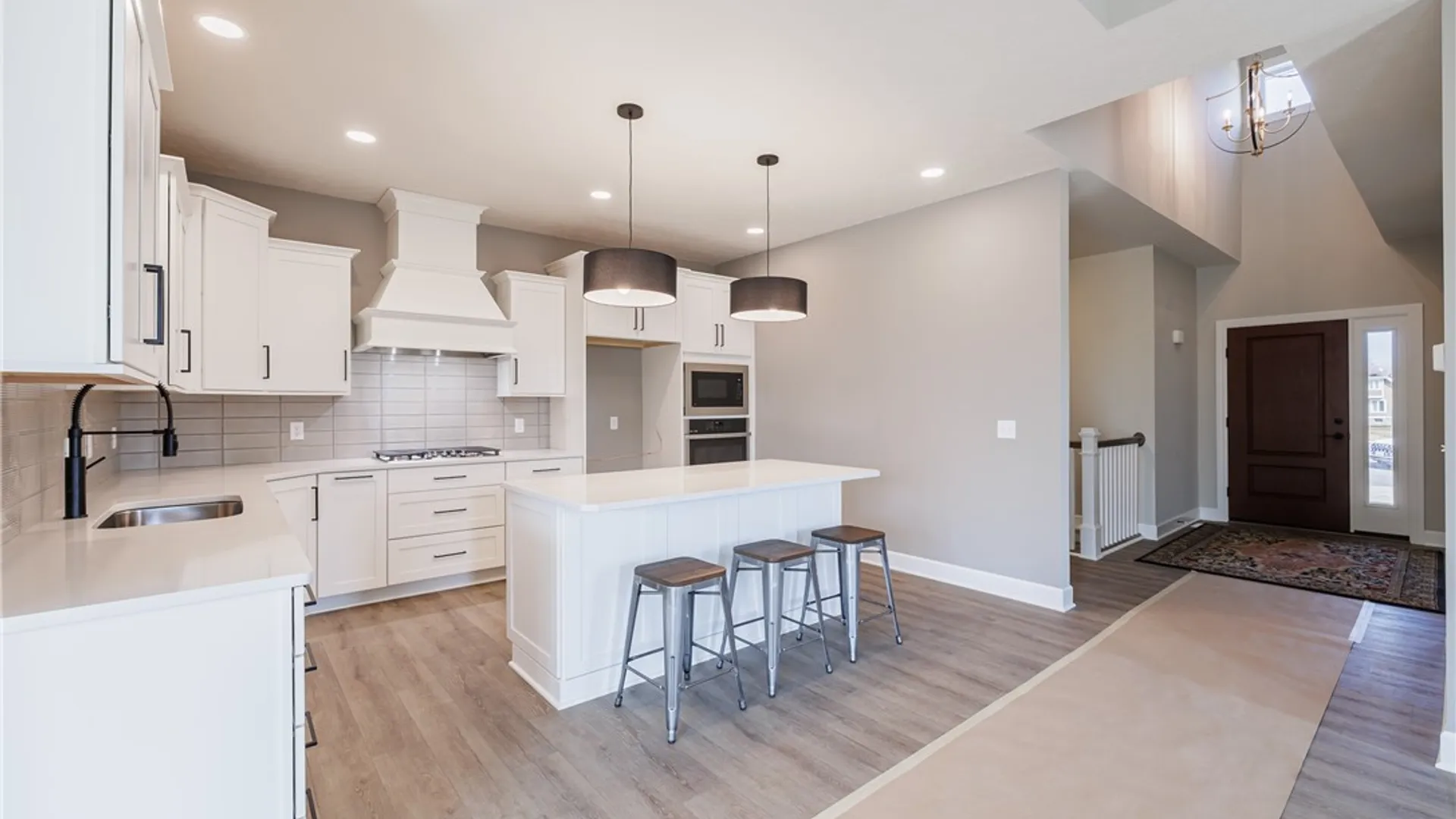 Property at 6 Eagle Hollow, Perinton, NY 14526 9