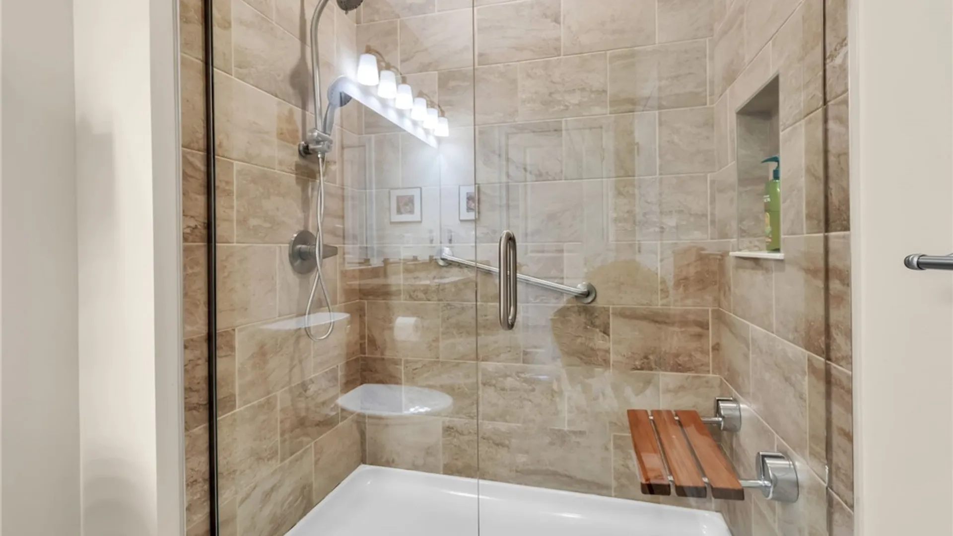 Property at 9423 Heritage Path, Clarence, NY 14032 20