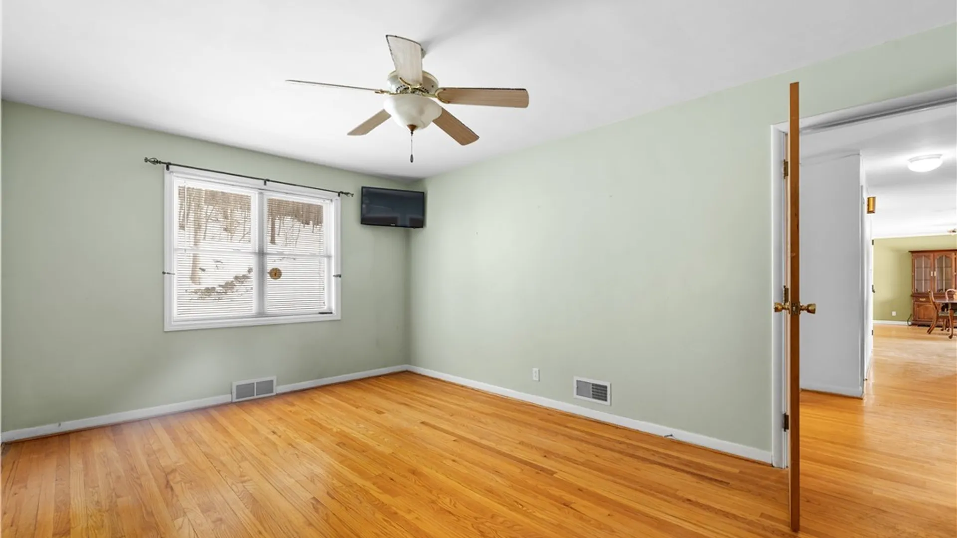 Property at 38 Forest Road, New Hartford, NY 13501 26