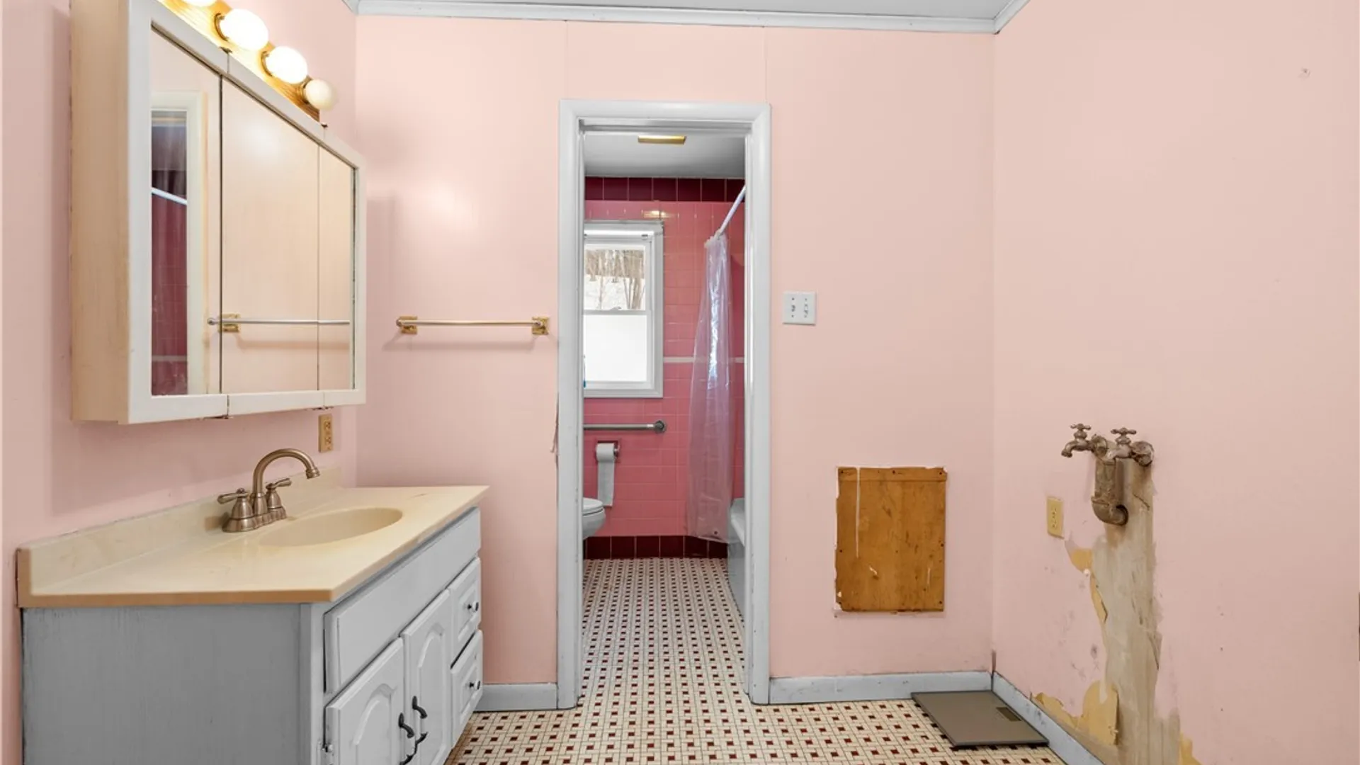 Property at 38 Forest Road, New Hartford, NY 13501 27