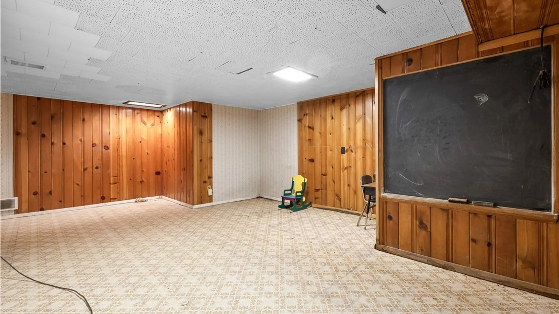 Property at 38 Forest Road, New Hartford, NY 13501 35