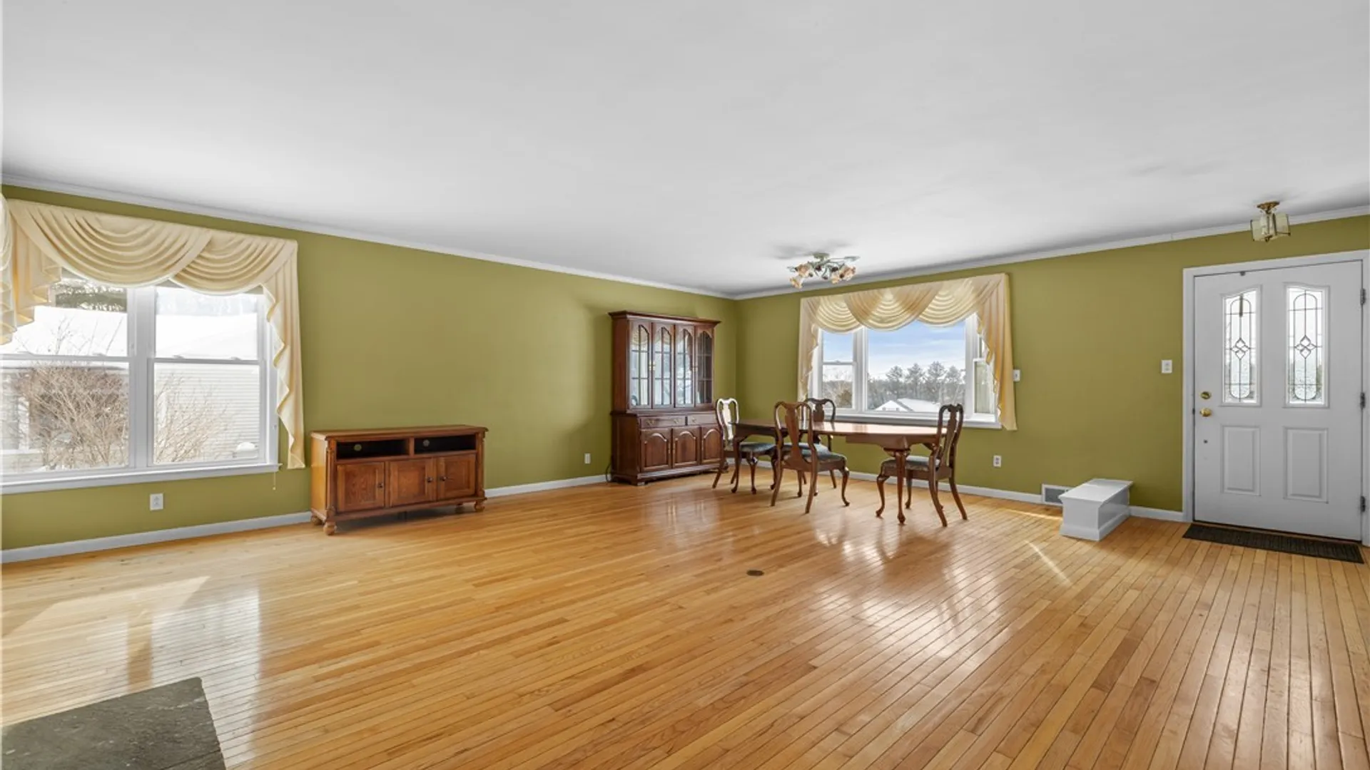 Property at 38 Forest Road, New Hartford, NY 13501 8