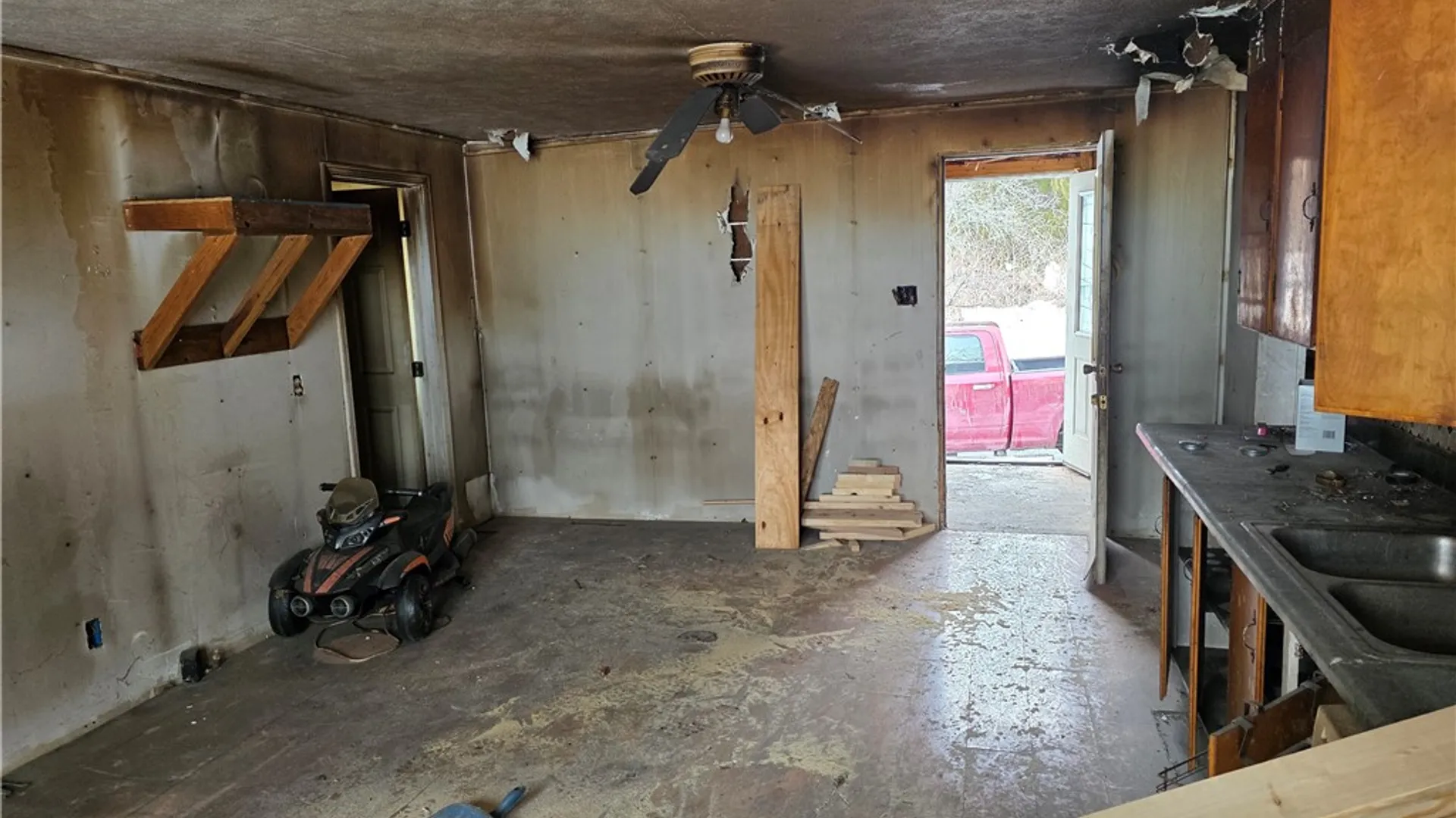 Property at 6705 E Townline Road, Williamson, NY 14589 10