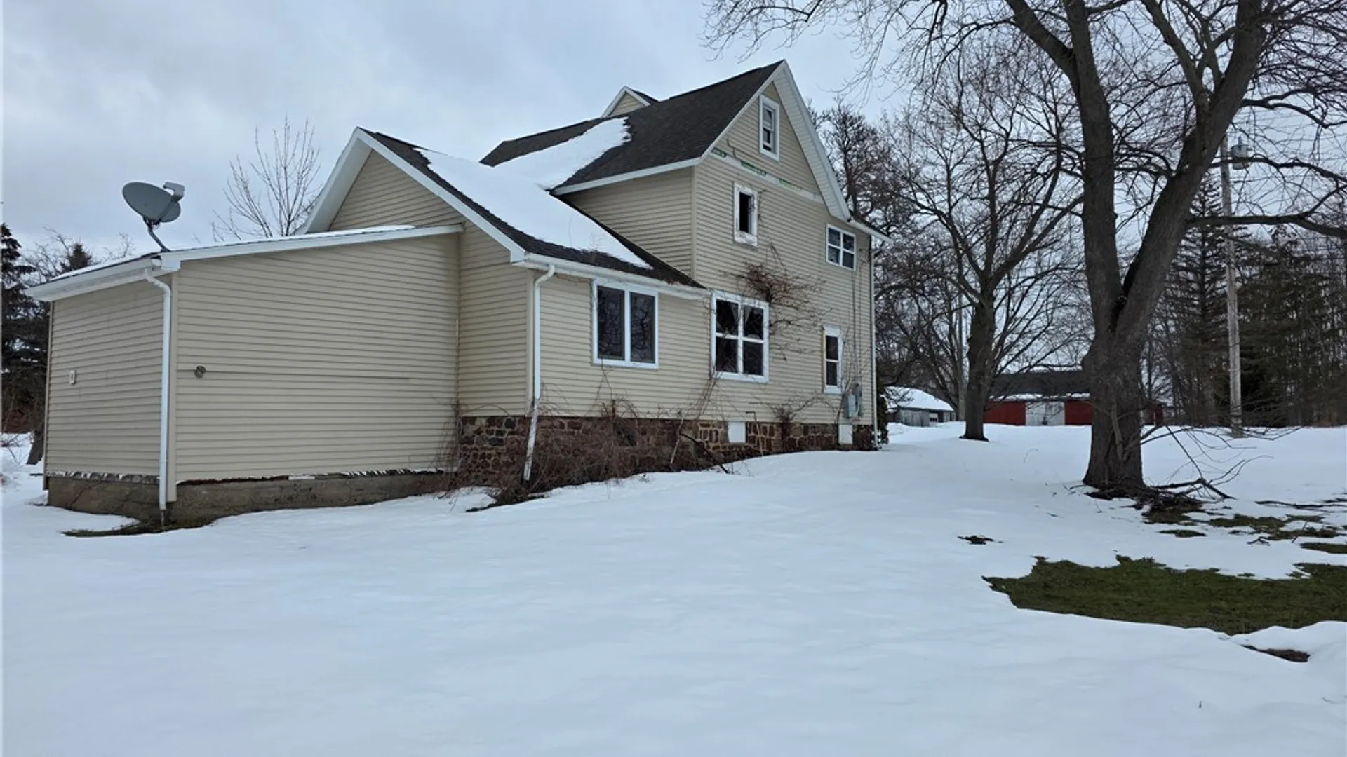 Property at 6705 E Townline Road, Williamson, NY 14589 5
