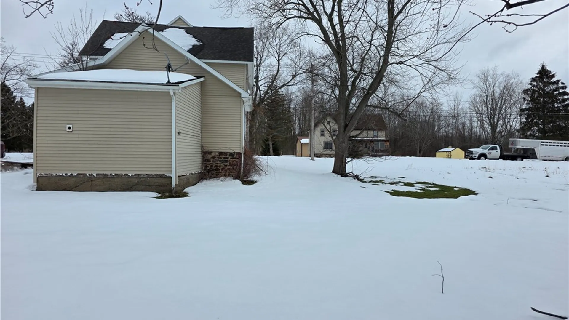 Property at 6705 E Townline Road, Williamson, NY 14589 6