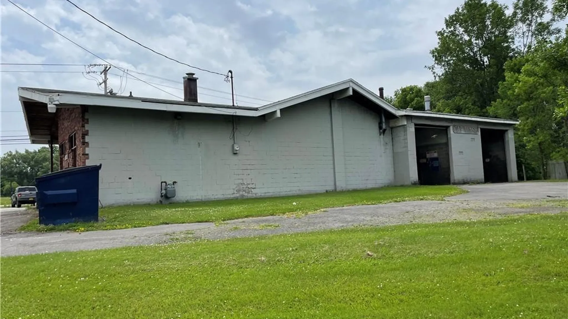 Property at 3020 Southwestern Boulevard, Orchard Park, NY 14127 4