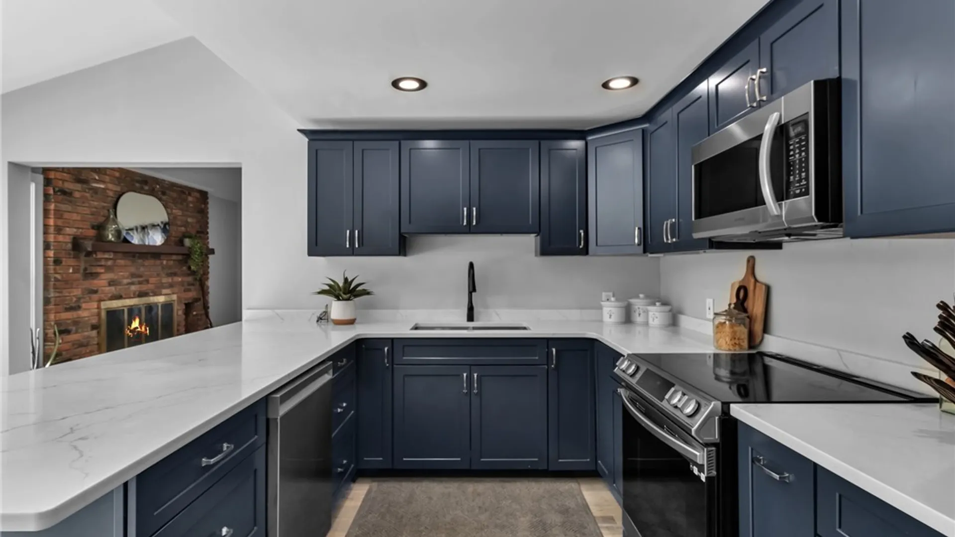 Property at 8135 Clarherst Drive, Clarence, NY 14051 13