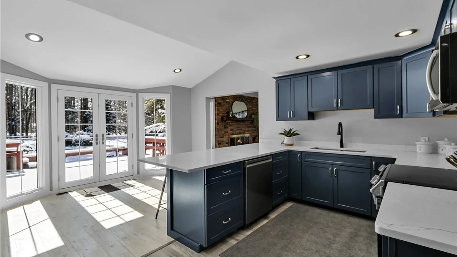 Property at 8135 Clarherst Drive, Clarence, NY 14051 16