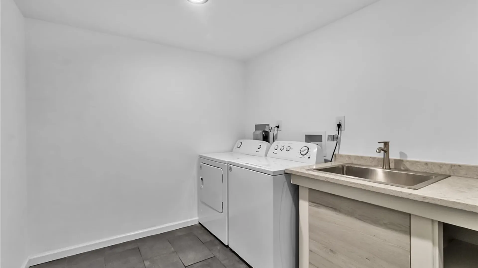 Property at 8135 Clarherst Drive, Clarence, NY 14051 40