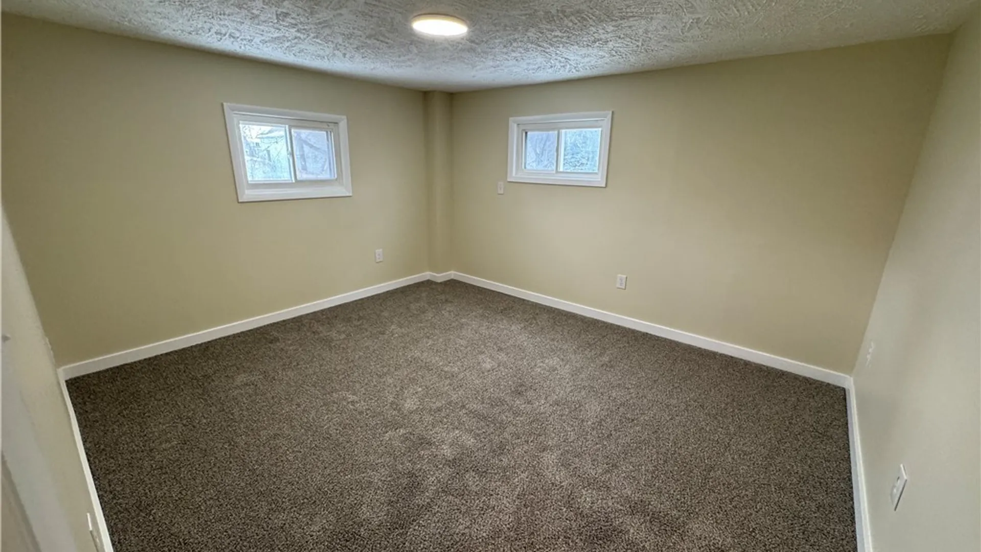 Property at 377 Lillian Avenue, Syracuse, NY 13206 32