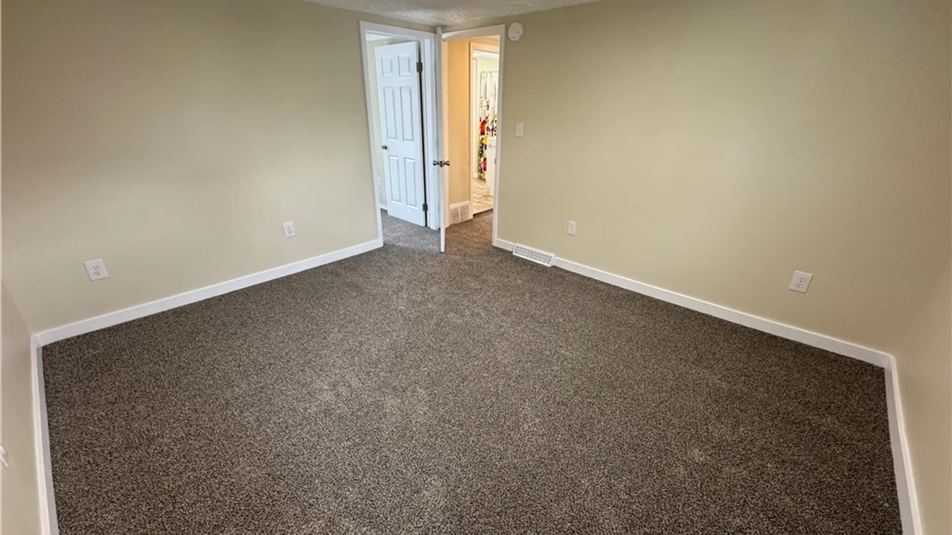 Property at 377 Lillian Avenue, Syracuse, NY 13206 33