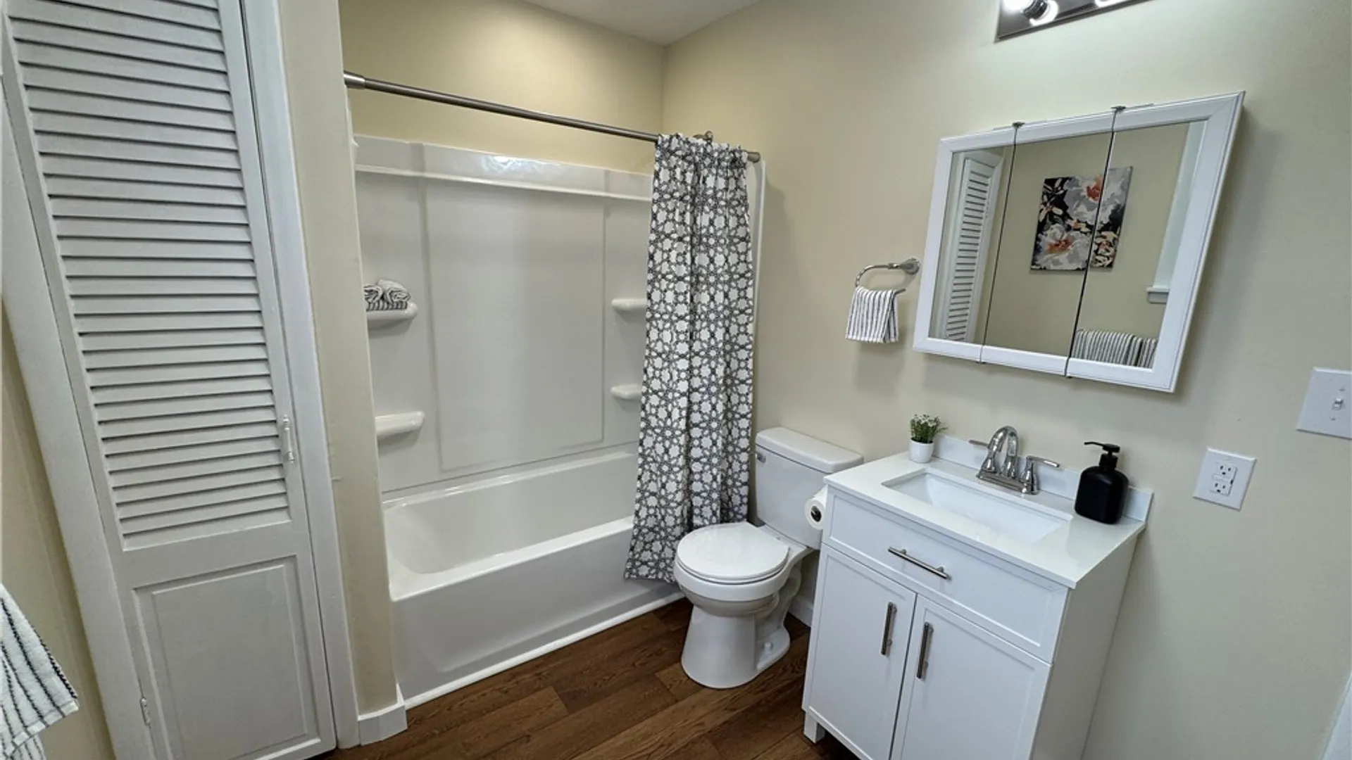 Property at 377 Lillian Avenue, Syracuse, NY 13206 4