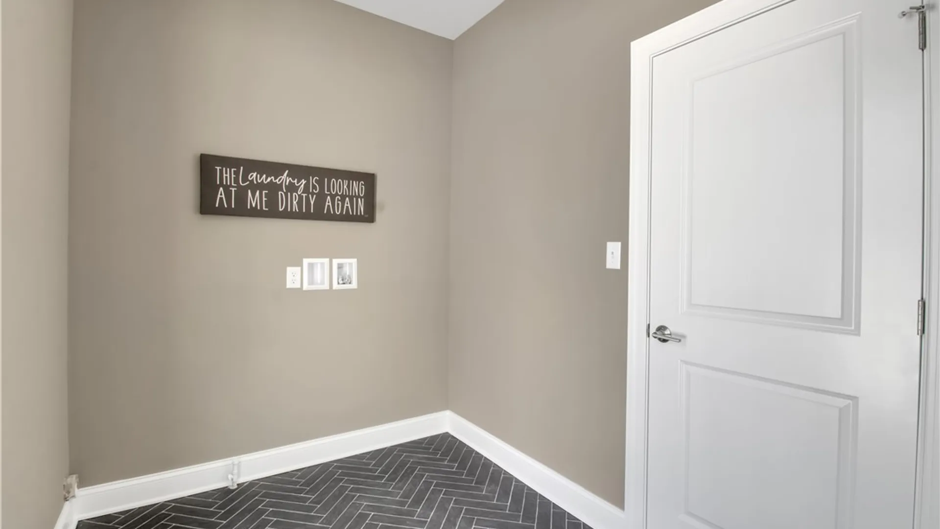 Property at 4 Streamsong Court, Amherst, NY 14051 18