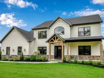 Property at 4 Streamsong Court, Amherst, NY 14051