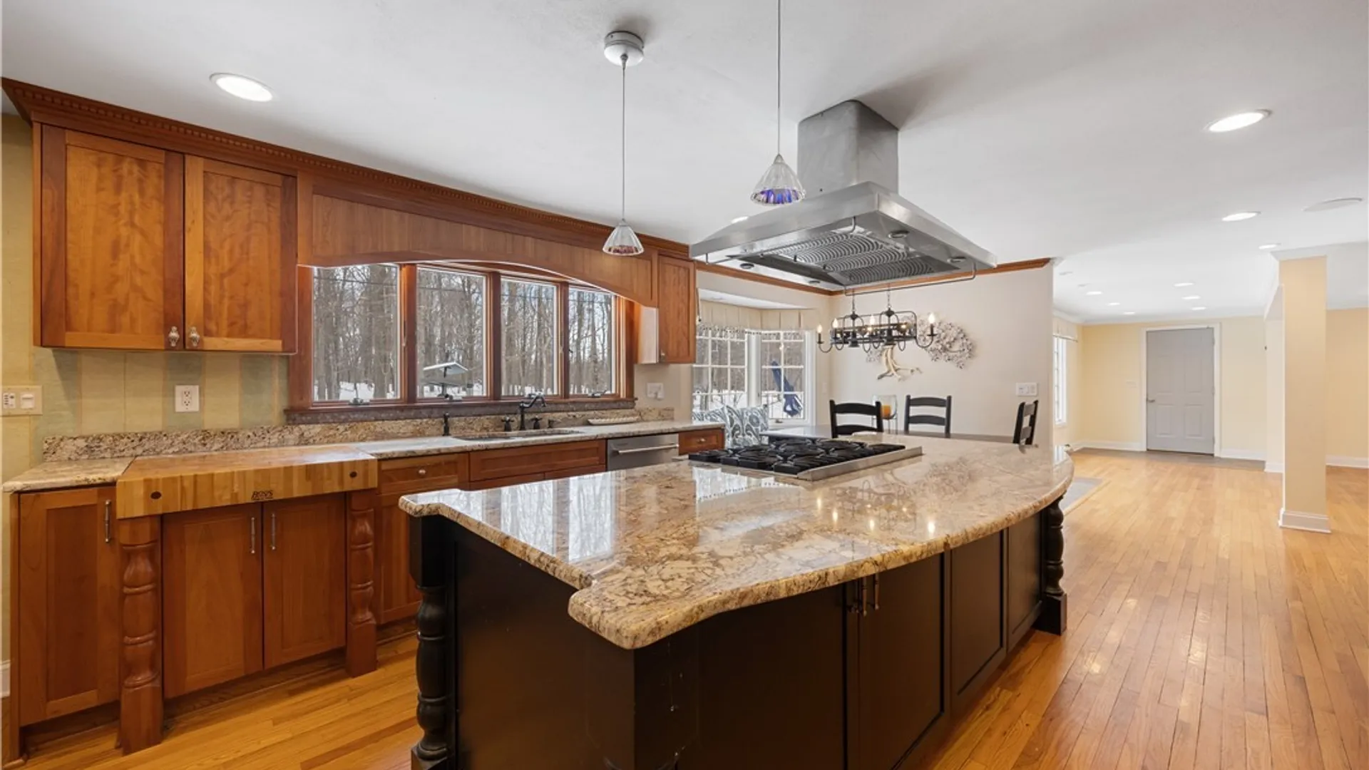 Property at 15 Edgewood Parkway, Manlius, NY 13066 14