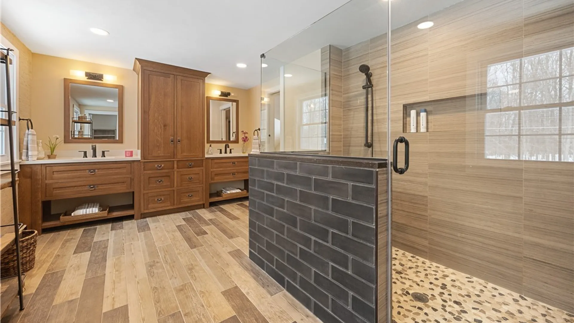 Property at 15 Edgewood Parkway, Manlius, NY 13066 25