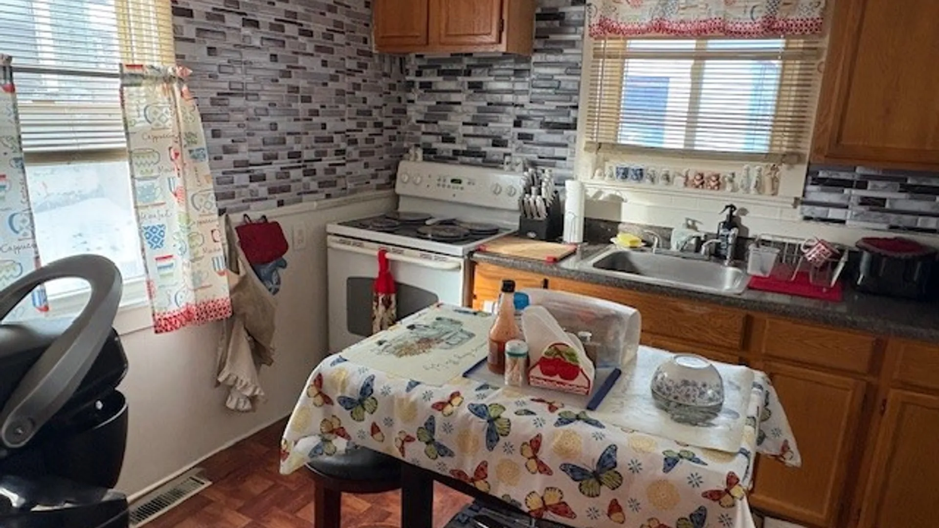 Property at 103 Marion Street, Rochester, NY 14610 4