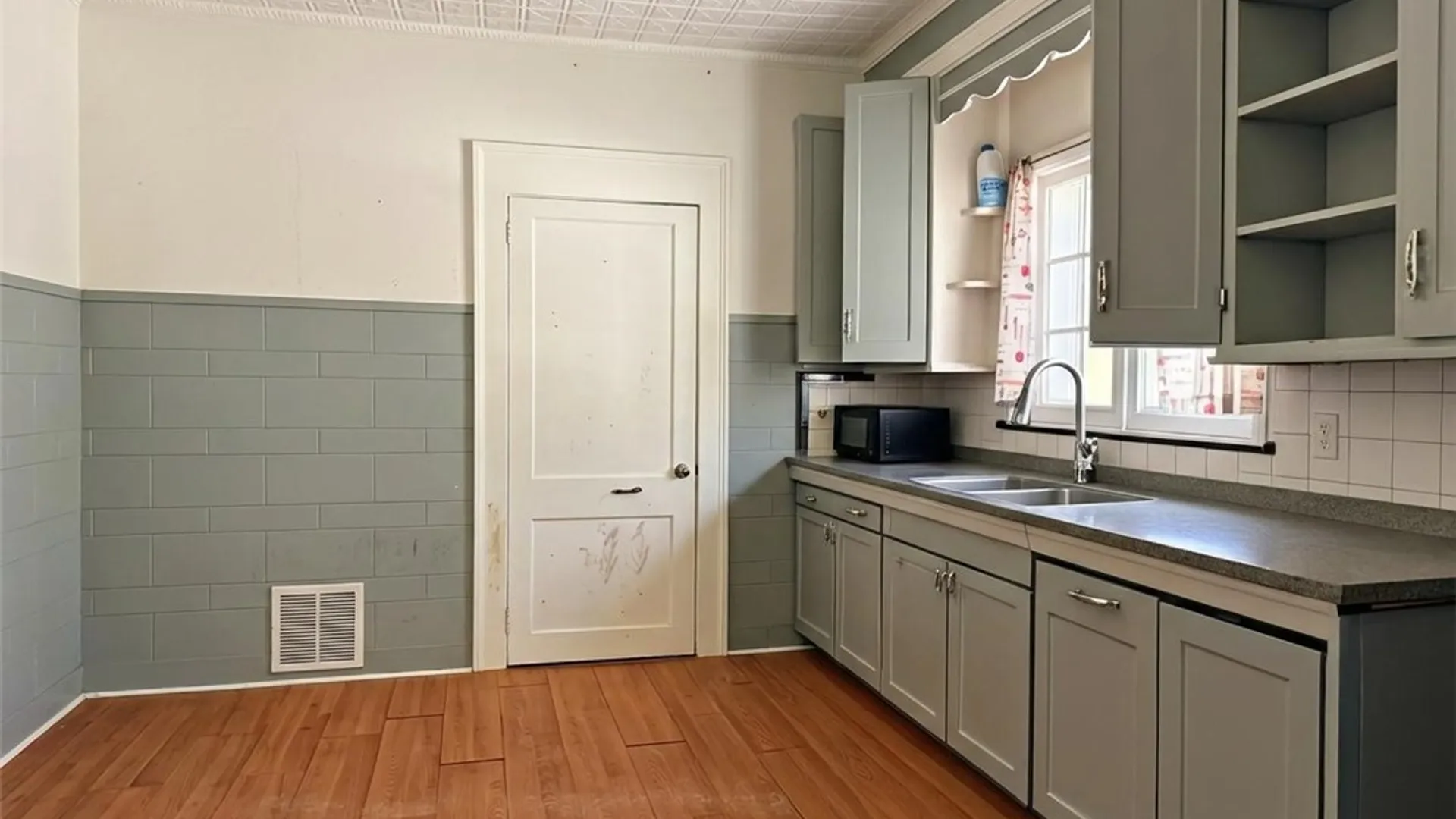 Property at 184 6th Street, Rochester, NY 14605 7