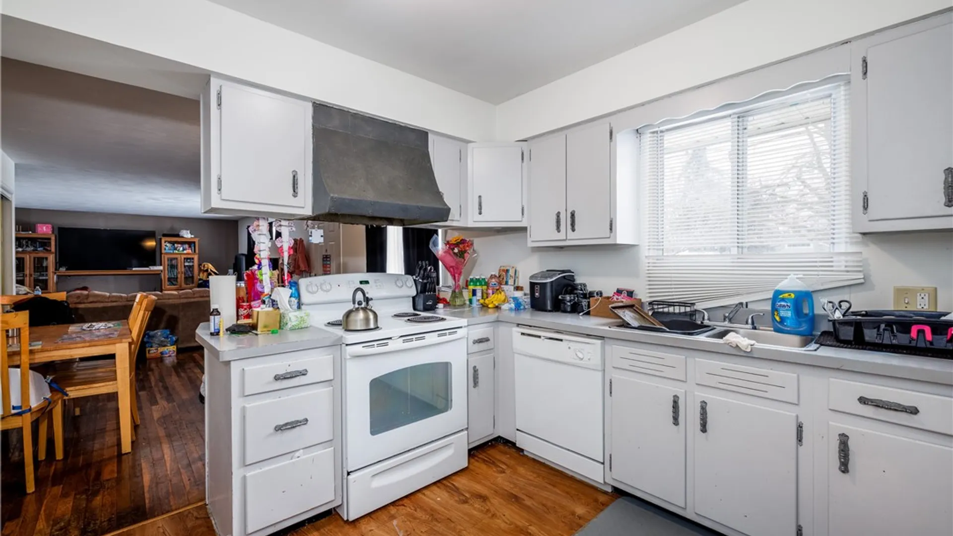 Property at 5380 Ridge Road, Parma, NY 14559 4