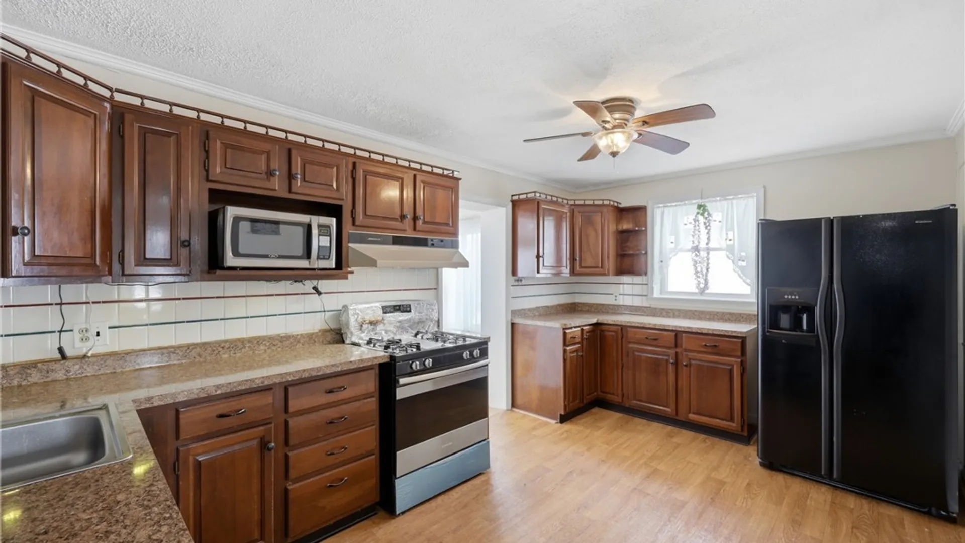 Property at 144 Elmview Drive, Tonawanda, NY 14150 13