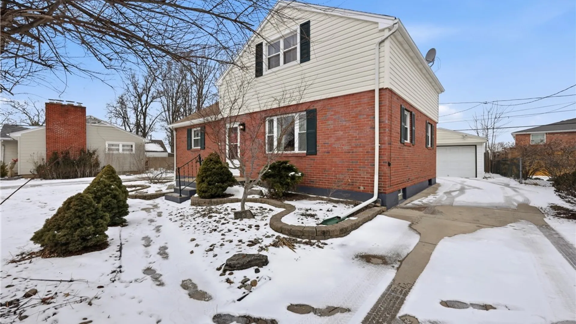 Property at 144 Elmview Drive, Tonawanda, NY 14150 3