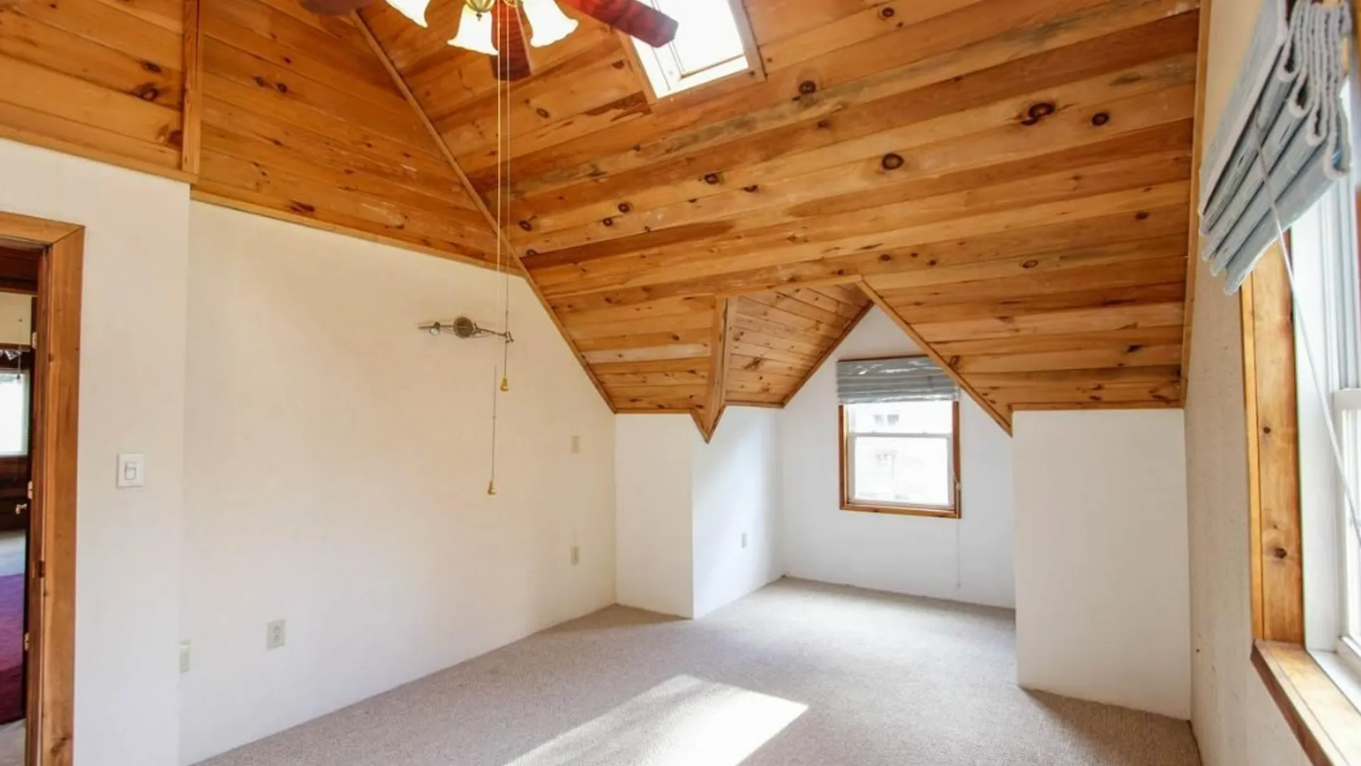 Property at 24 COMBS ROADWAY, Saratoga Springs, NY 12850 12