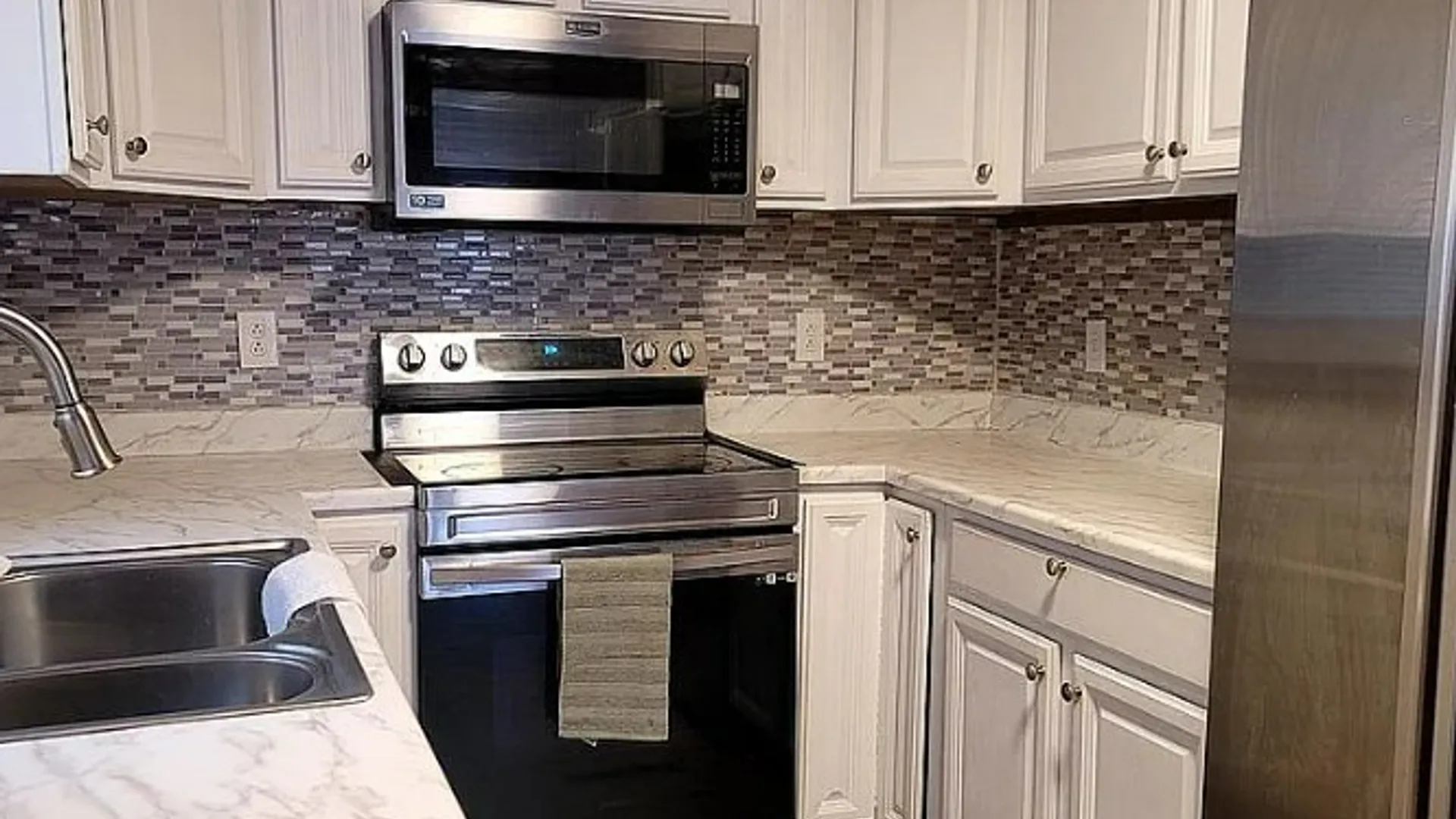 Property at 24 COMBS ROADWAY, Saratoga Springs, NY 12850 6