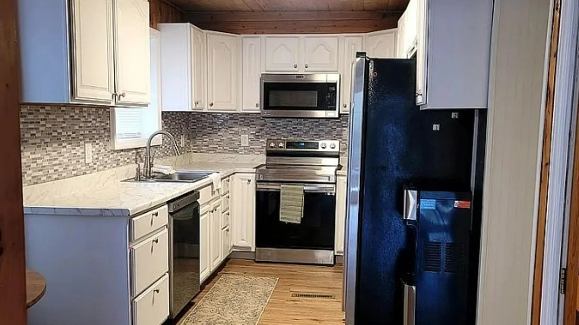 Property at 24 COMBS ROADWAY, Saratoga Springs, NY 12850 7