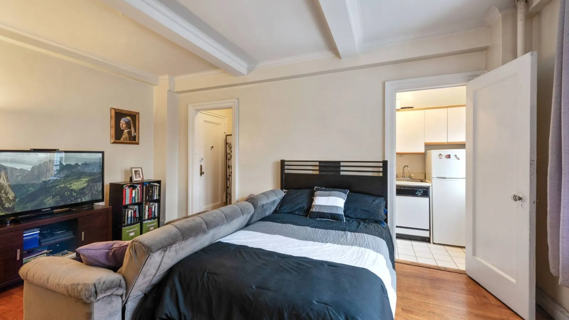 Property at 17 West 64th Street, New York, NY 10023 4
