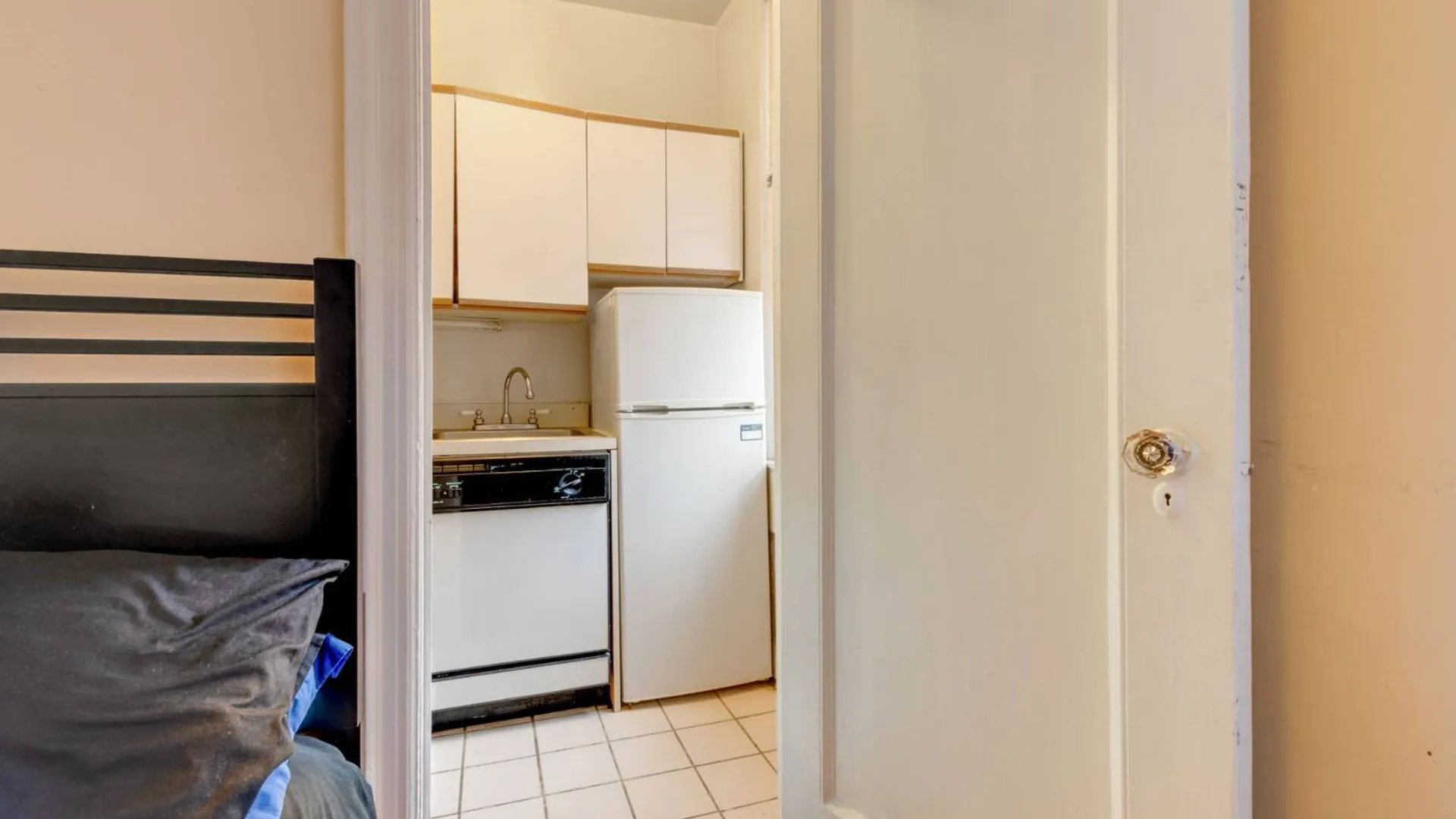 Property at 17 West 64th Street, New York, NY 10023 5