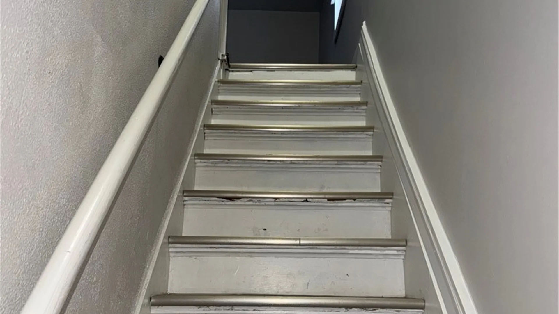 Property at 1312 Ontario Avenue, Niagara Falls, NY 14305 2