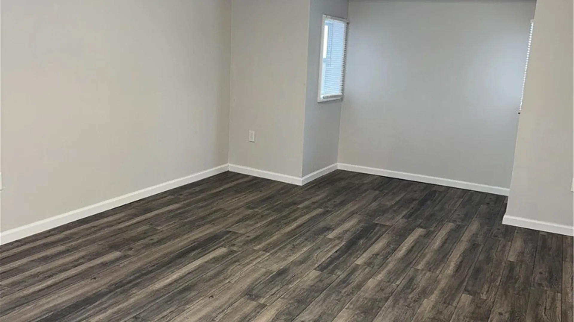 Property at 1312 Ontario Avenue, Niagara Falls, NY 14305 4