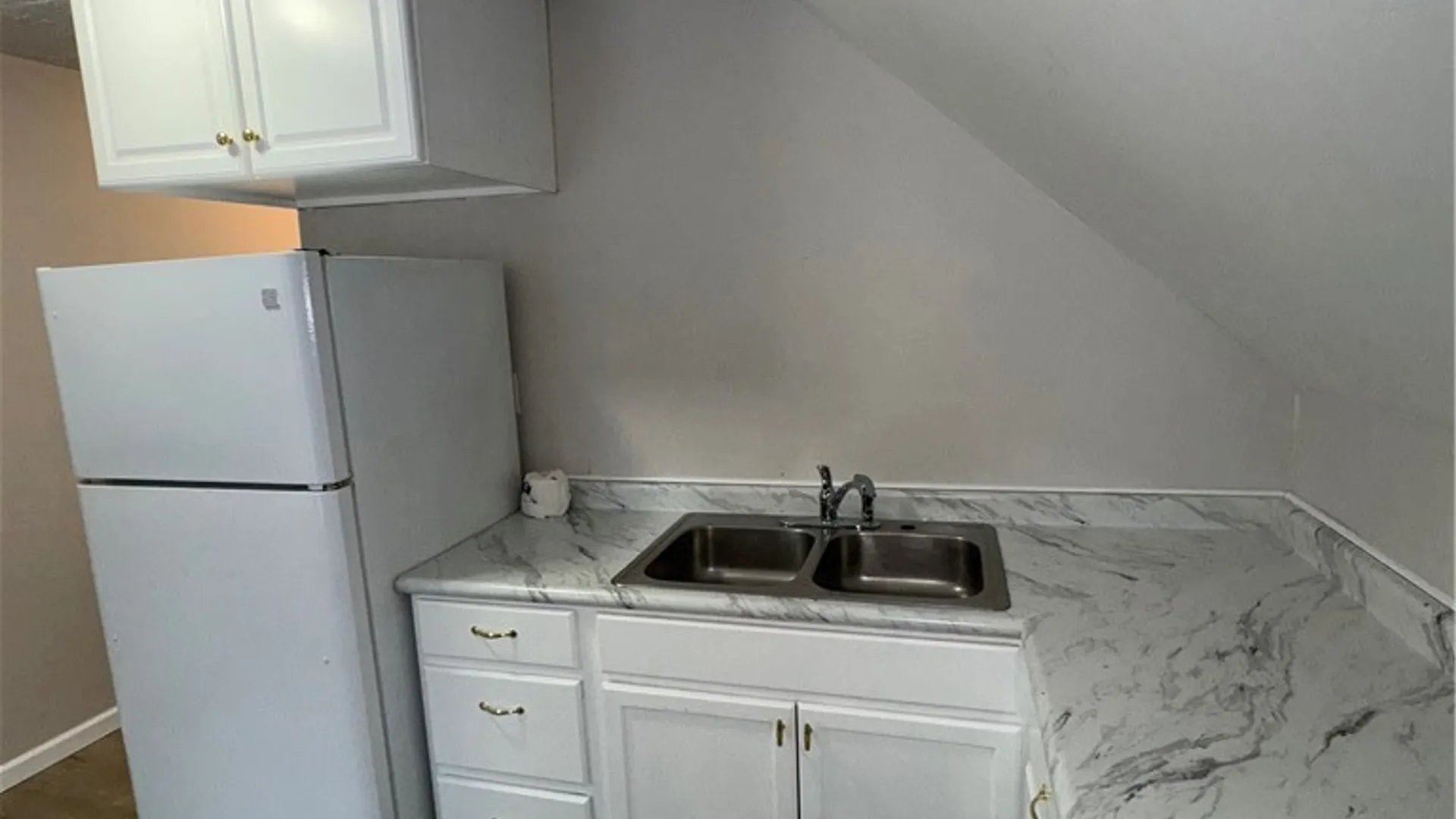 Property at 1312 Ontario Avenue, Niagara Falls, NY 14305 7