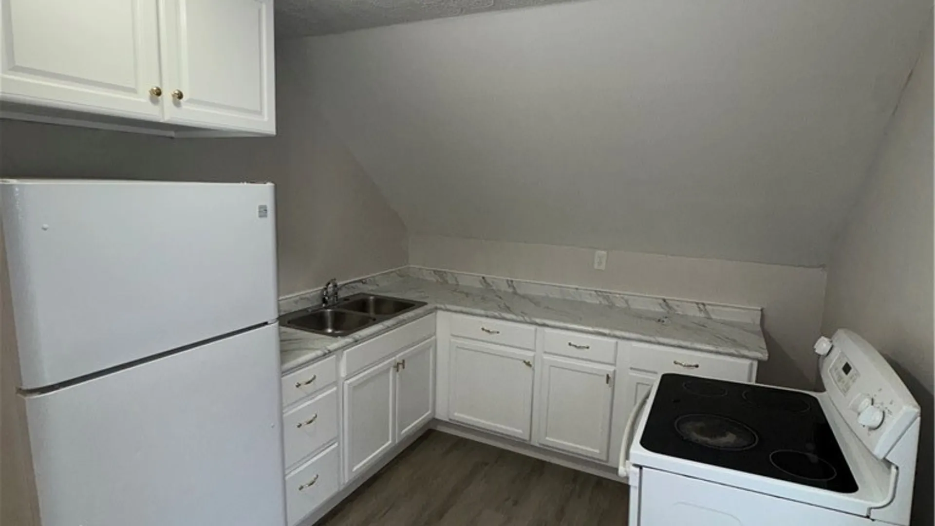 Property at 1312 Ontario Avenue, Niagara Falls, NY 14305 8