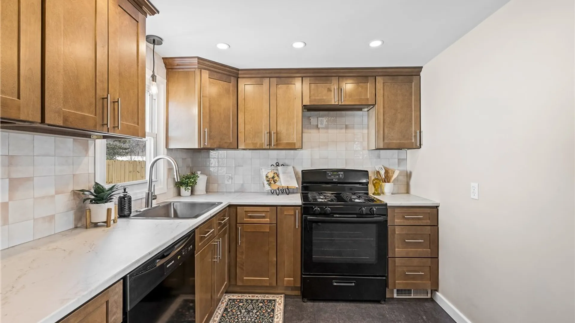 Property at 538 Taunton Place, Buffalo, NY 14216 6