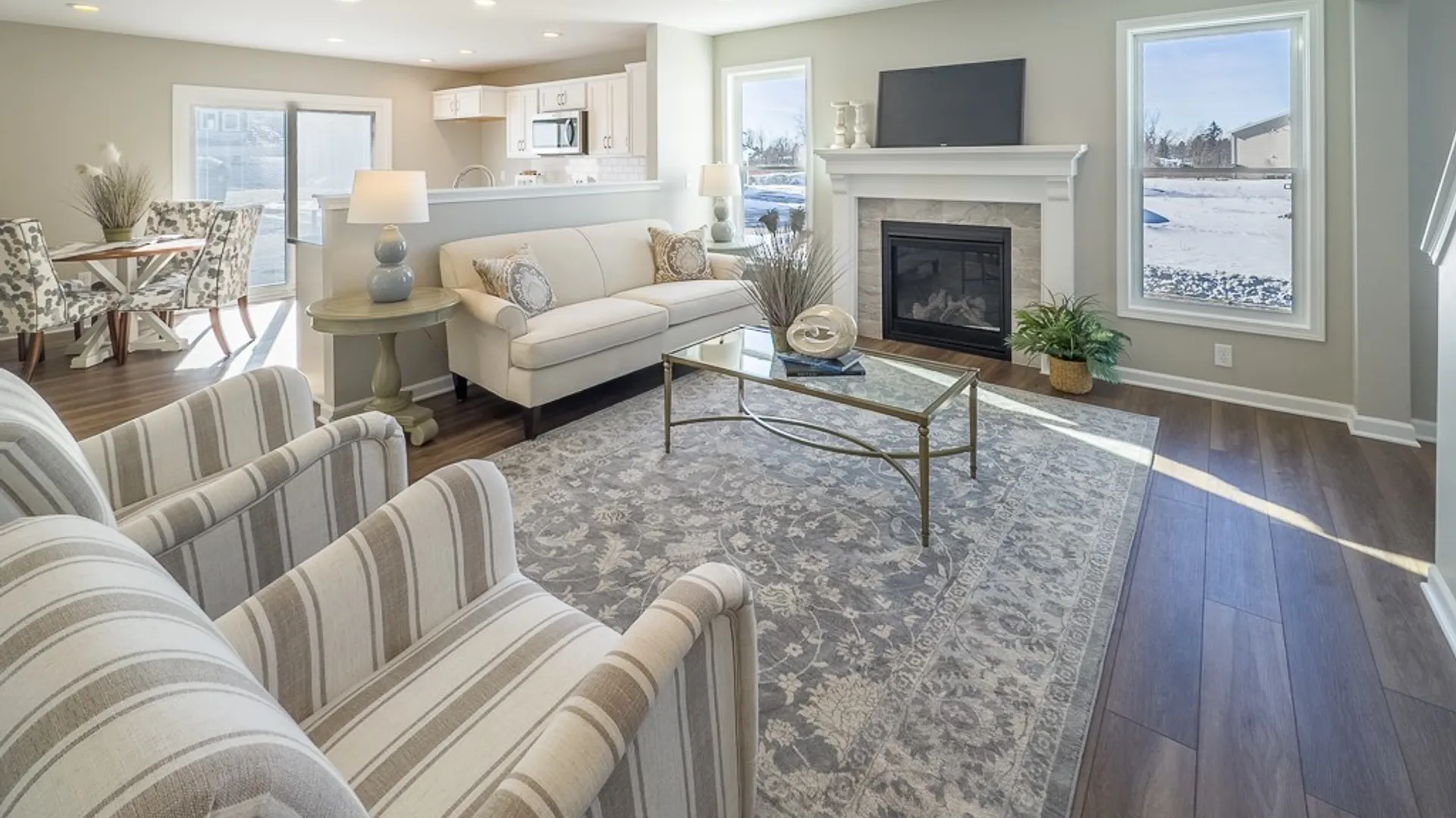 Property at 160 Cloverleaf Court, Cheektowaga, NY 14043 2