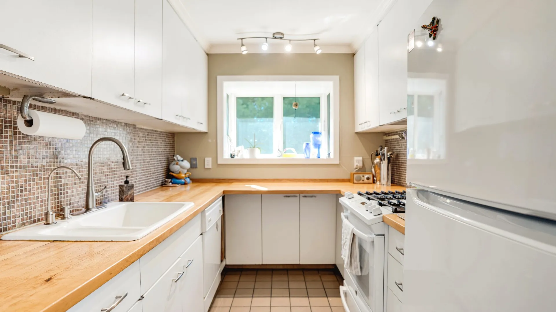 Property at 187 Middle Highway, East Hampton, NY 11937 12