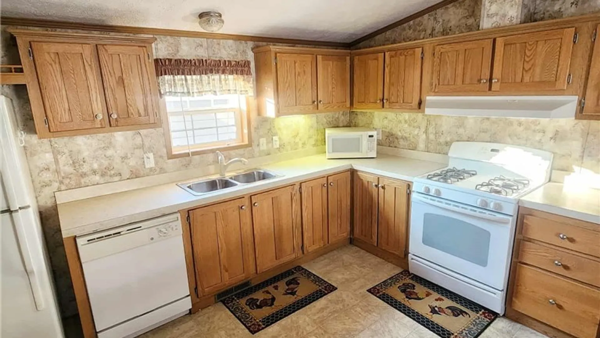 Property at 123 Green Valley Estates, Great Valley, NY 14741 4
