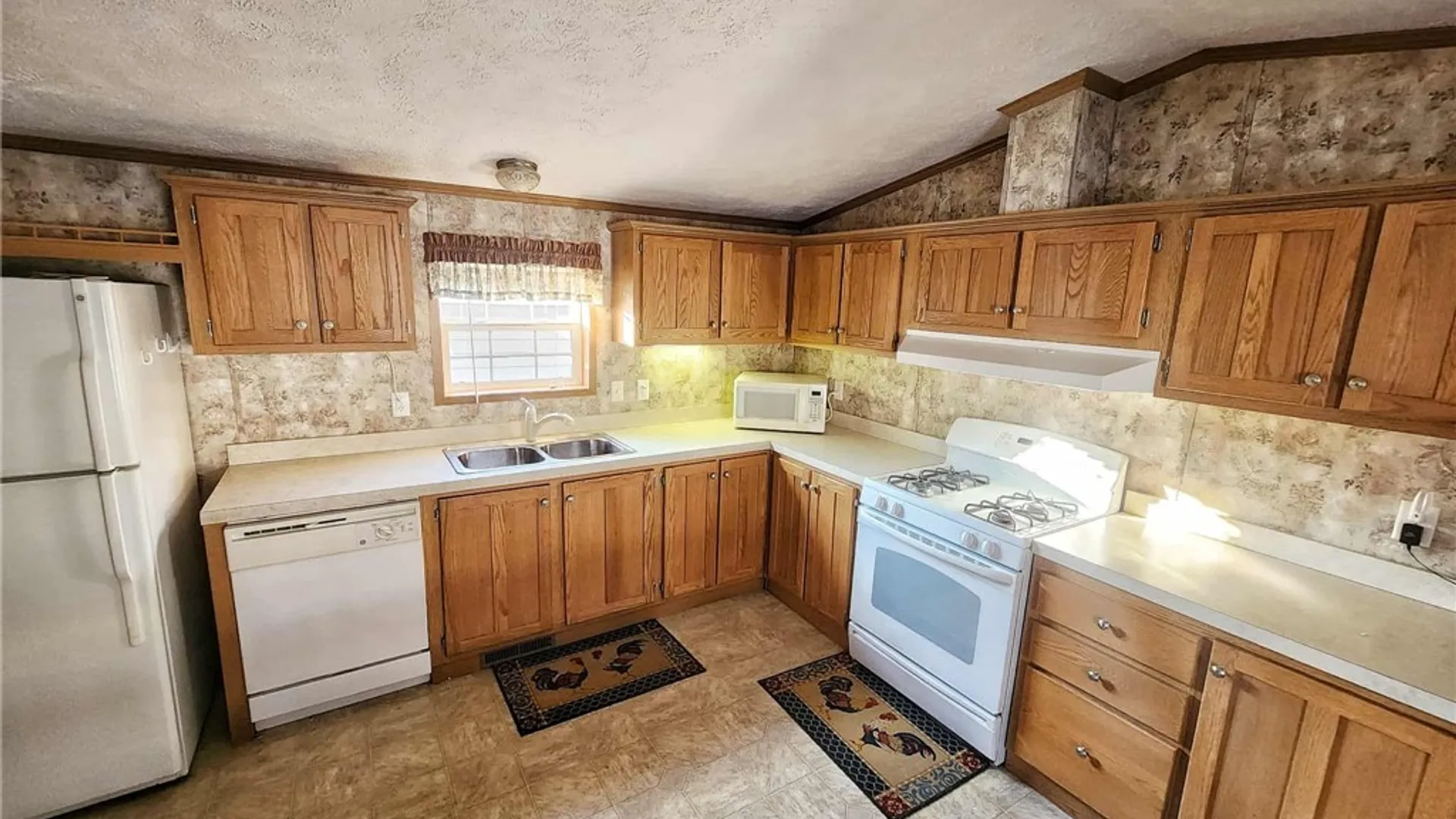 Property at 123 Green Valley Estates, Great Valley, NY 14741 5