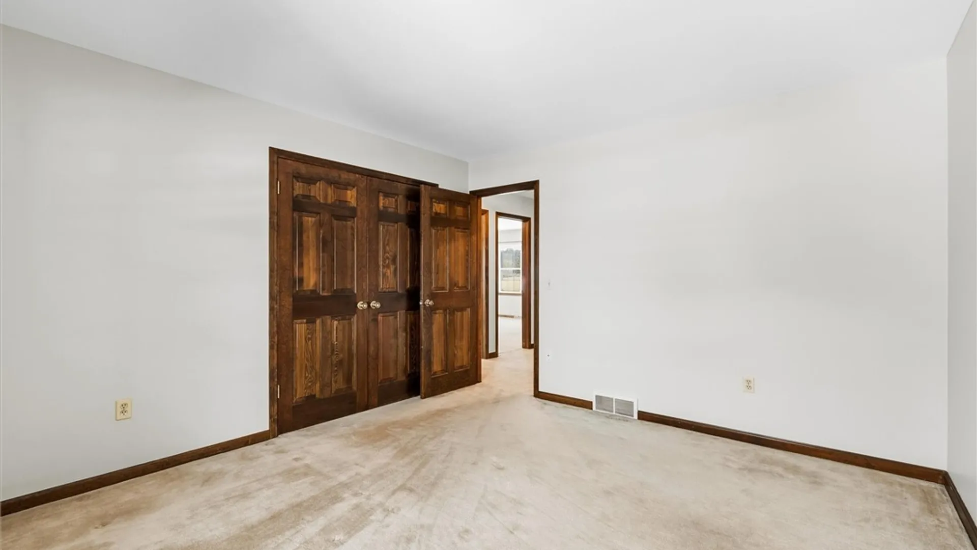 Property at 8205 Duvall Circle, Manlius, NY 13104 31