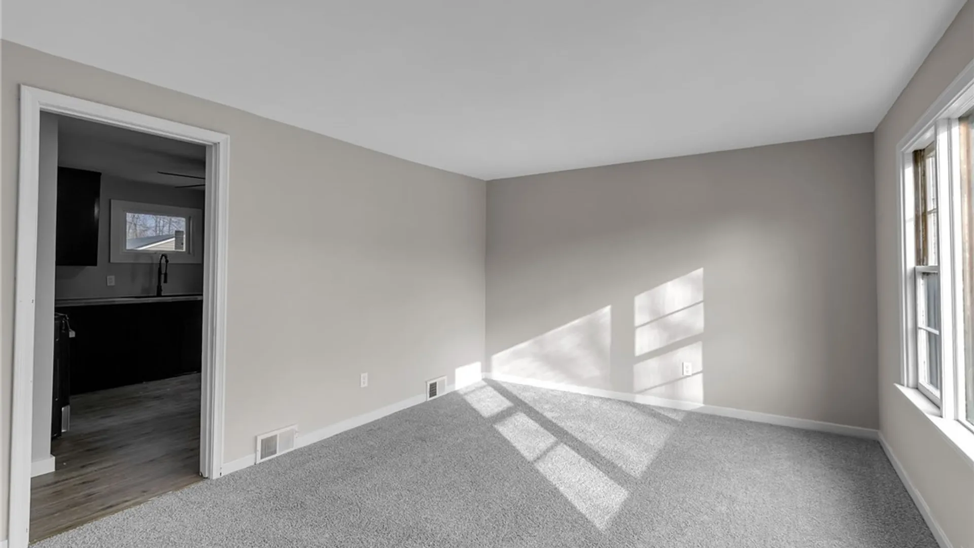Property at 92 Sharon Parkway, Lackawanna, NY 14218 12