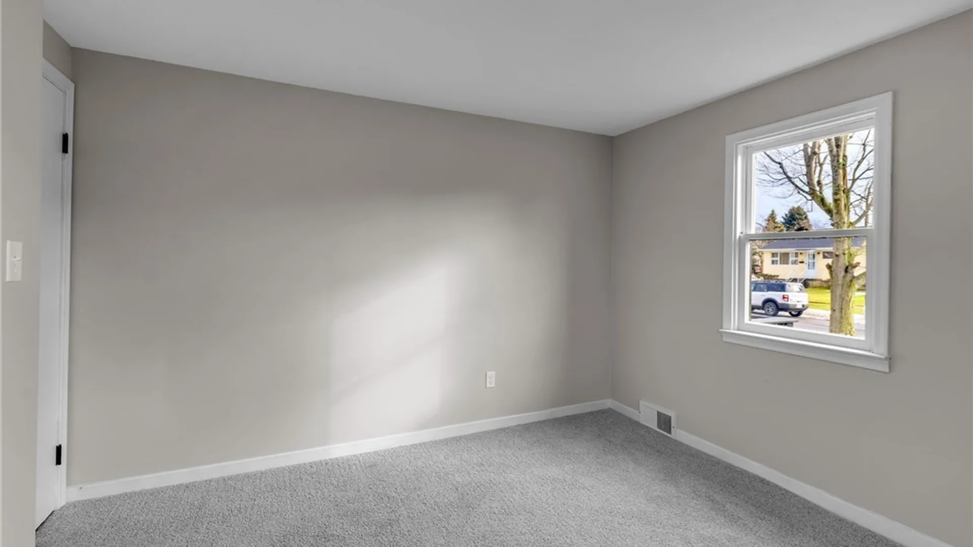 Property at 92 Sharon Parkway, Lackawanna, NY 14218 23