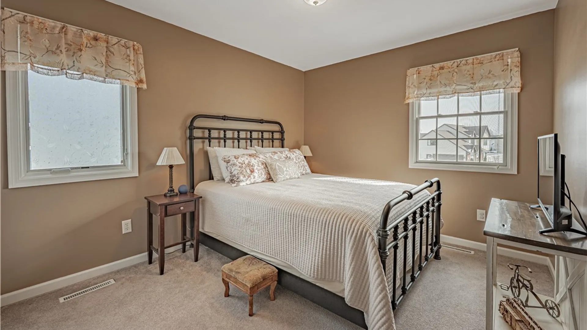 Property at 2517 Danielle Drive, Wheatfield, NY 14304 20