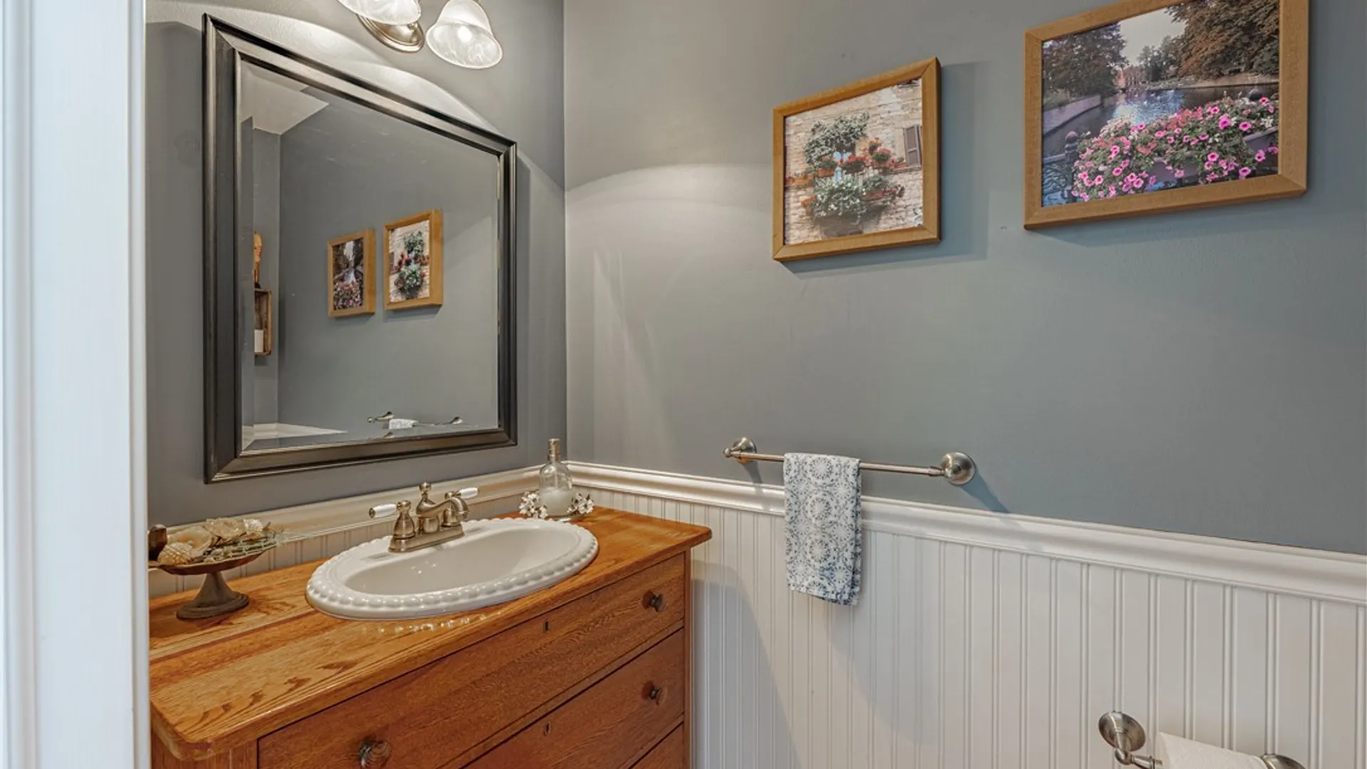 Property at 2517 Danielle Drive, Wheatfield, NY 14304 7