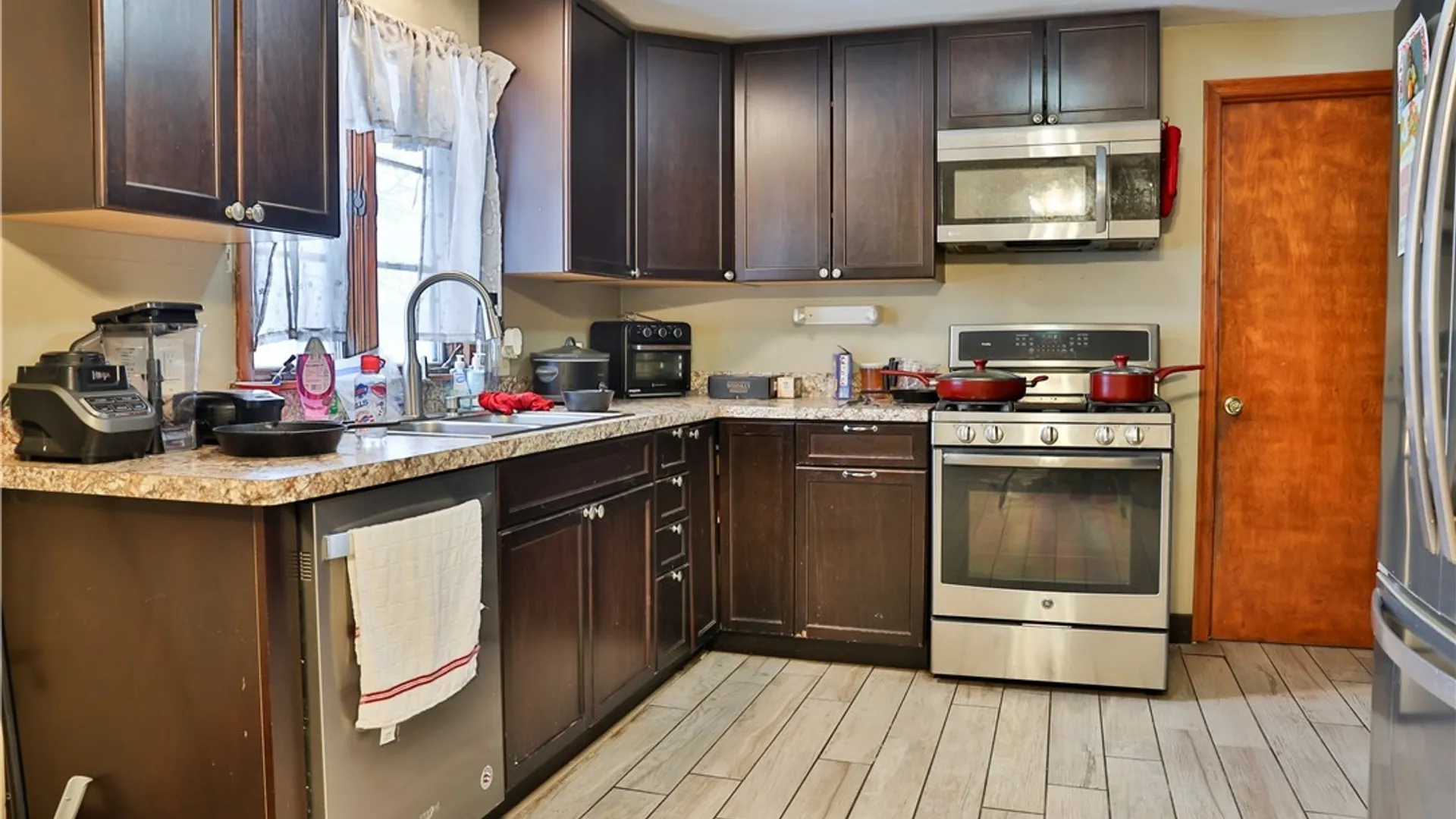 Property at 41 Aurora Avenue, West Seneca, NY 14224 16